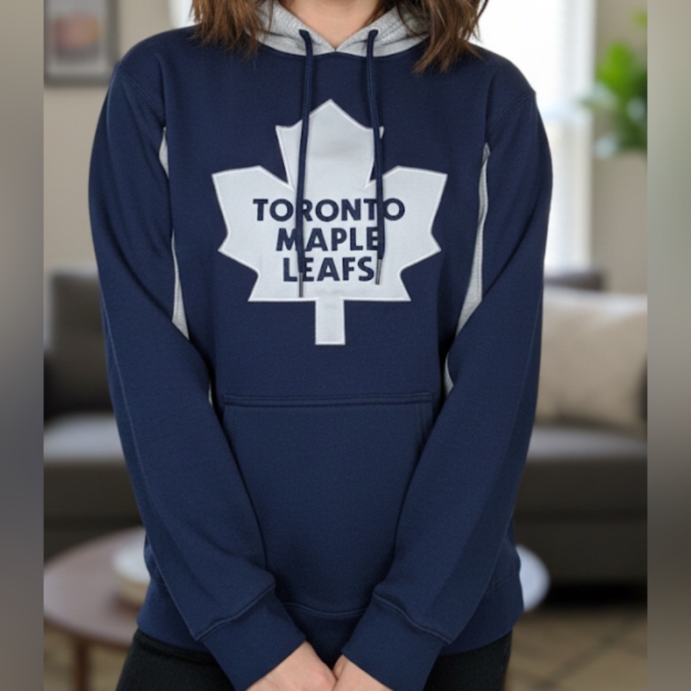 Toronto Maple Leafs Dual Colored Logo Hoodie Medium 21.5”